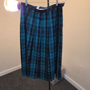 Pendleton Blue and Black Plaid A-Line Skirt 14 Waist,31.5 Length. Stunning!!